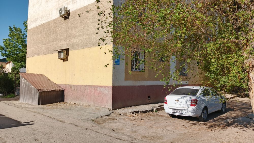 1 etajda uglavoy