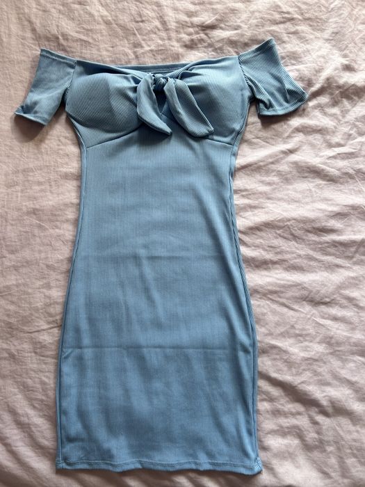 Официална синя рокля с паднали рамене