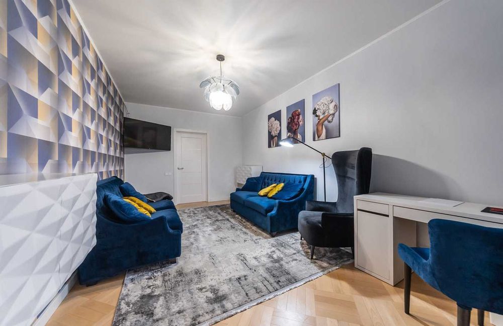 Дава се под наем Тристаен апартамент в София, Красно село - 99 кв.м за 714 € - Снимка #1