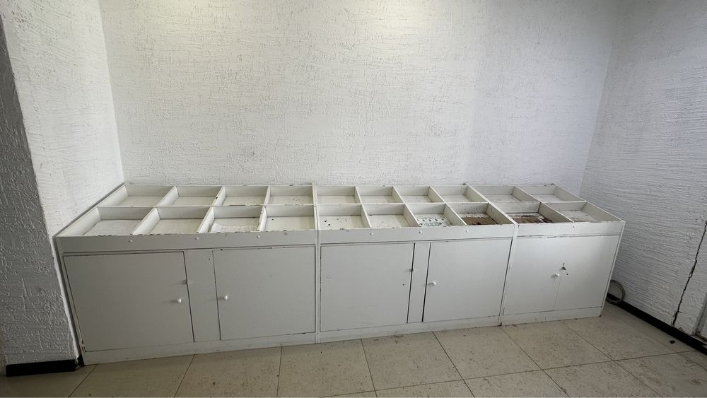 Продам оборудование в магазин