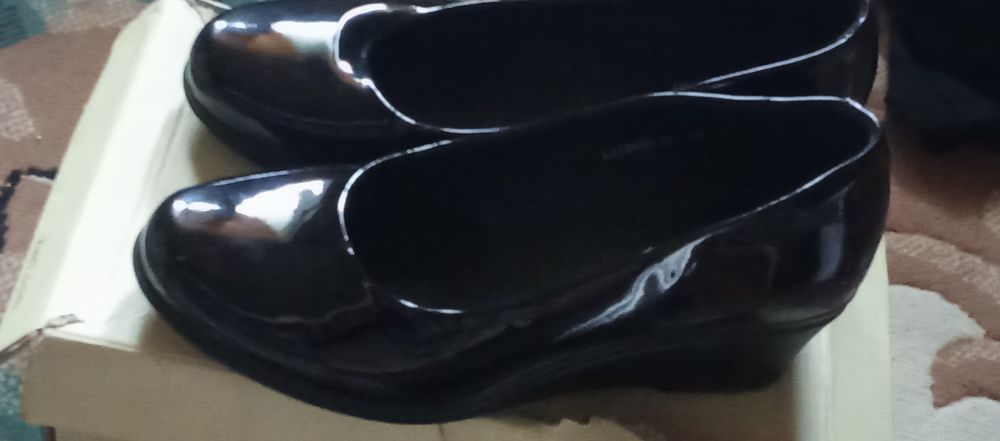 Туфли 38 размер  сатамын