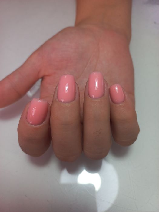 Запишитесь на маникюр