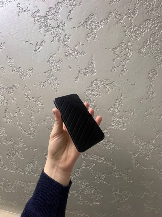 Iphone 11pro hollati ideal