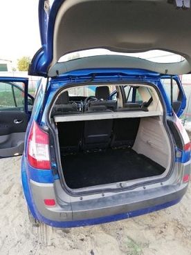 dezmembram renault scenic 2 usa dreapta fata/usa dreapta spate