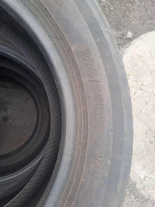 Продам шины на 16