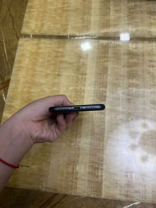 Продам iPhone 11 в хорошем состоянии