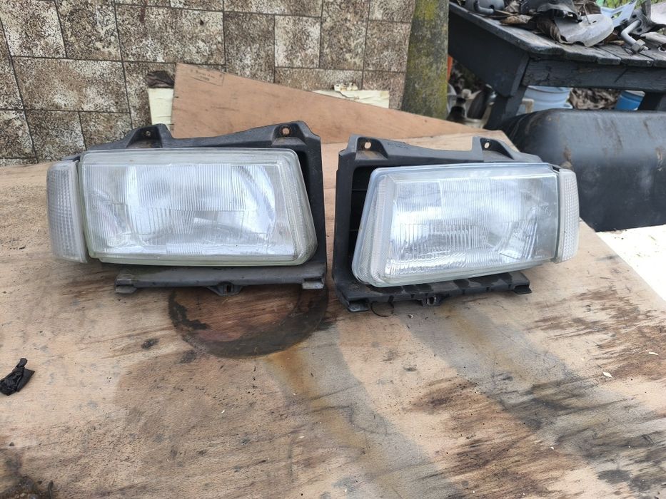 Продавам фаровете Citroen jumpy 2003 година
