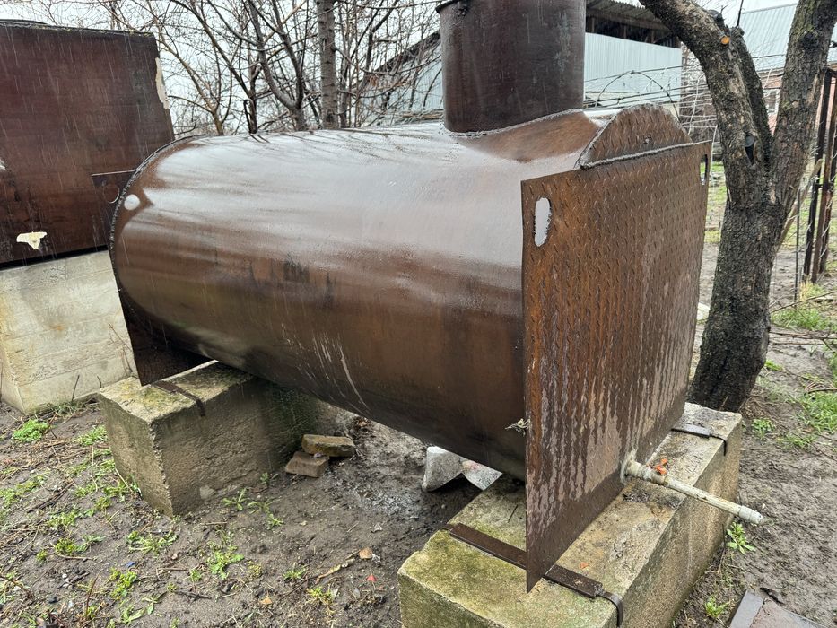 Емкость железная продам