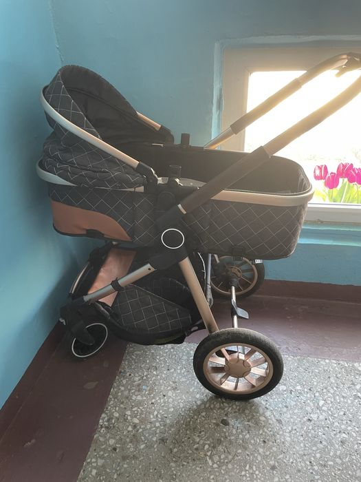 Продам коляску недорого