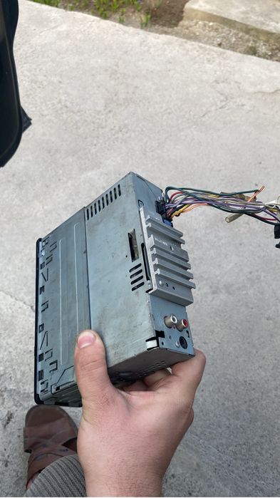 Продам магнитолу jvc