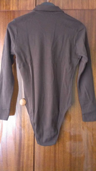 Вълнено боди „Вайолет“-ново ,Италианско,кафяв цвят,размер L .