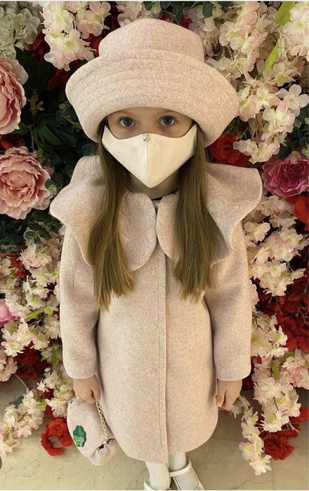 Продам дизайнерское детское пальто