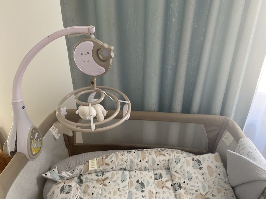 Pătuț pentru bebeluși Chicco - Next 2 Me, Essential, bej