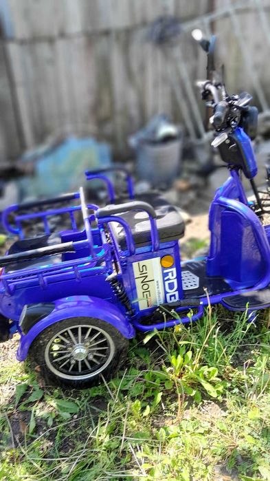 Motocicleta pe 3 roti