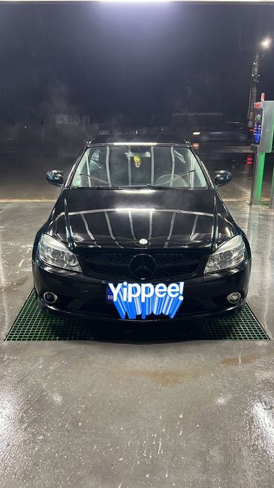 Vând Mercedes c200
