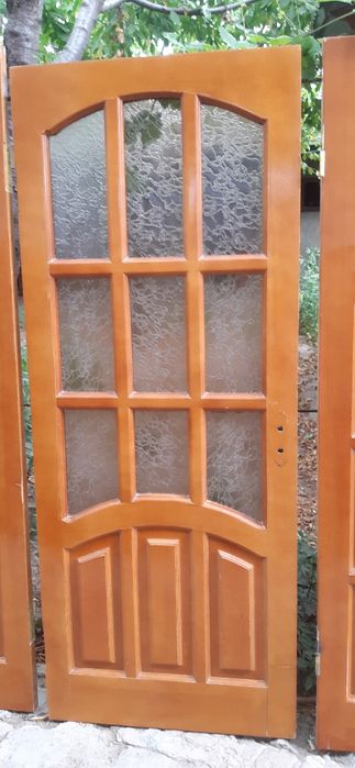 Деревянные двери