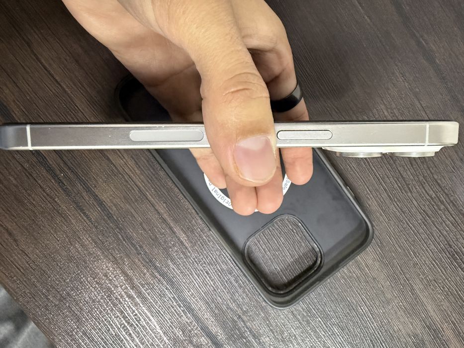 Срочна продам айфон 15 про макс 256gb