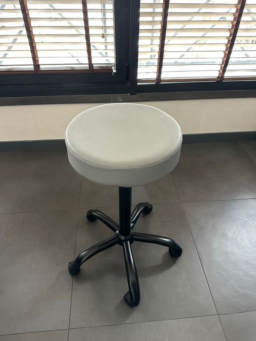 Висок Стол на колелца Киев с 24 м гаранция