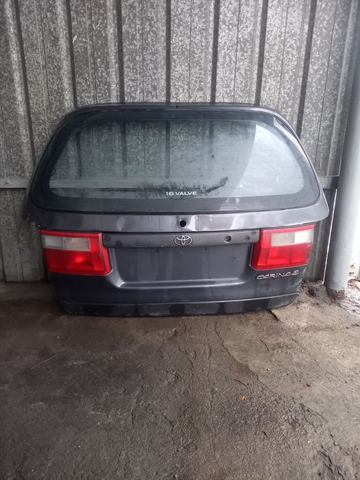 Карина е крышка универсал.