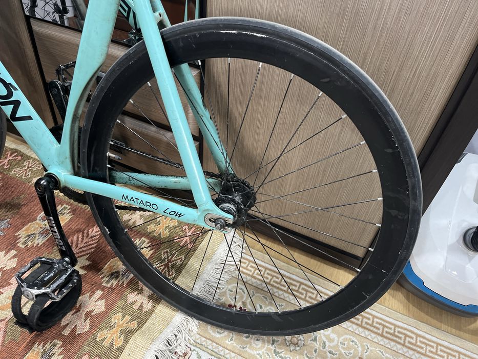 Aventon Mataro Low fixed gear