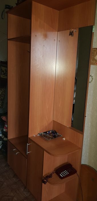 Продам прихожую .компактная .