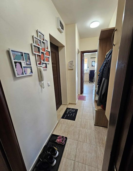 Продава се Тристаен апартамент в Варна, Виница - 75 кв.м за 2400 €/кв.м - Снимка #1