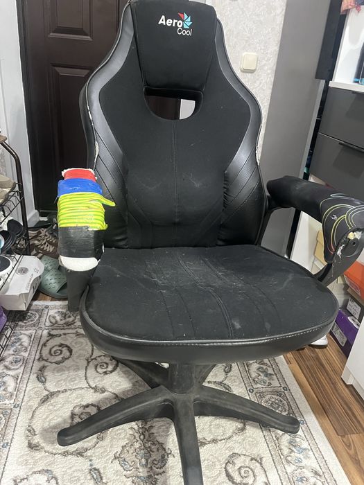 Продам игровое кресло