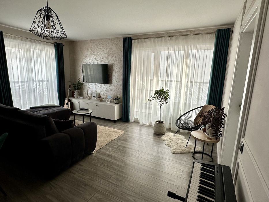 Apartament exclusivist cu panoramă superbă | 3 camere + 2 balcoane | Str. Oașului