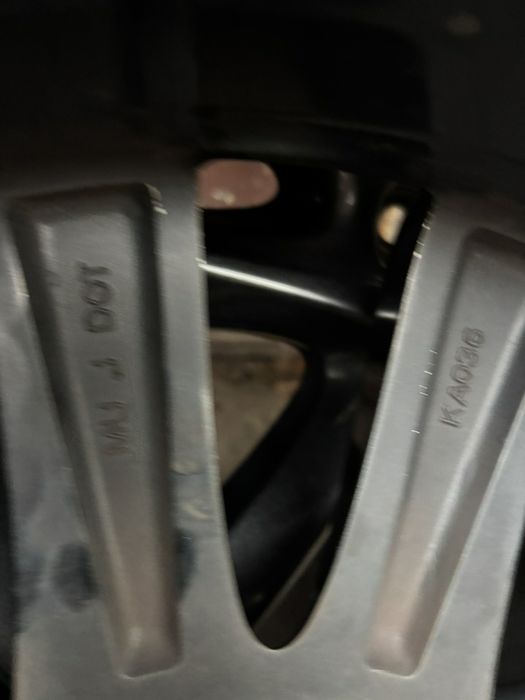 Продават се оригинални джанти за Мазда 19", с нови гуми и датчици!