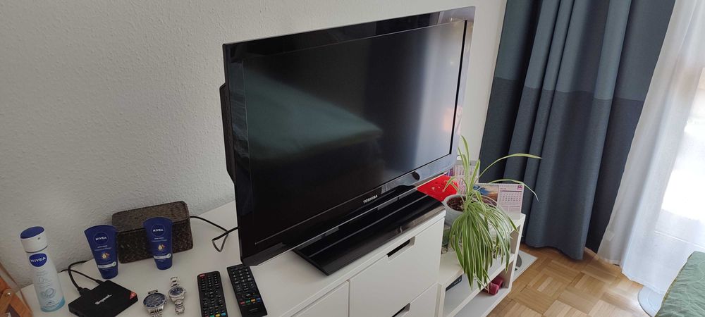TOSHIBA LED телевизор