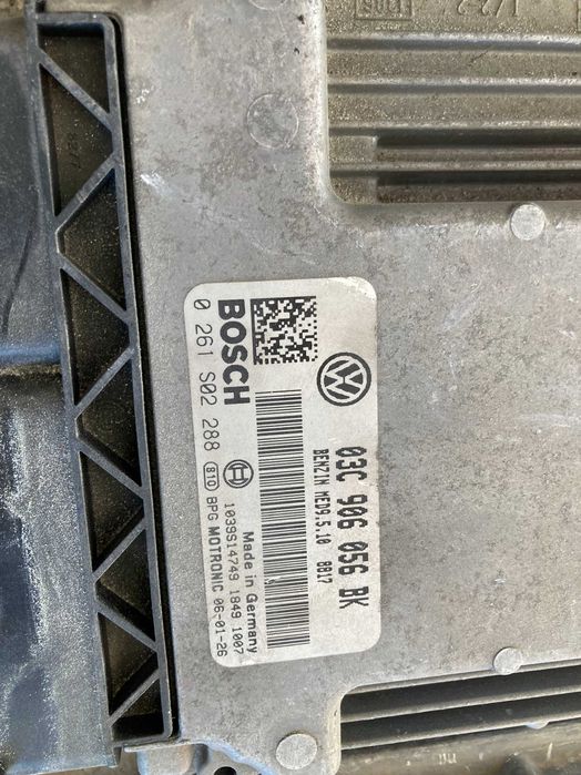 Компютър еку ecu електронен блок двигател Туран 1.4тси 140кс BMY