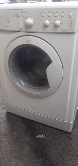 стиралная машина автомат Индезит