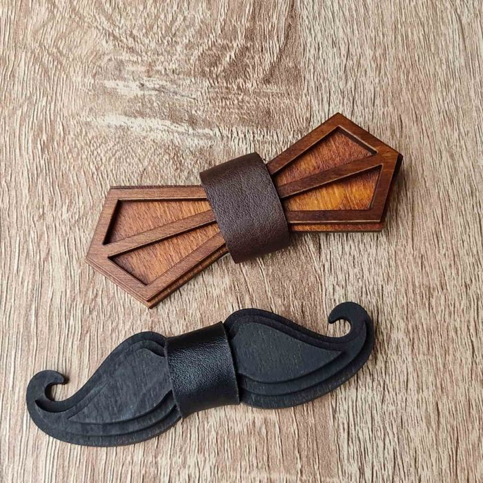 Папийонки от дърво с кожен детайл