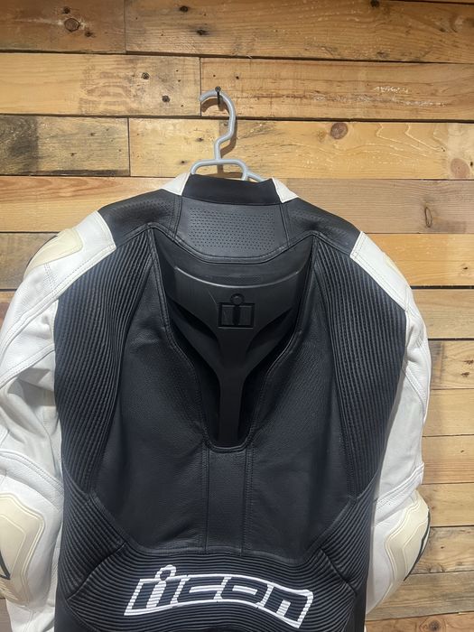 Мото екип Icon 52