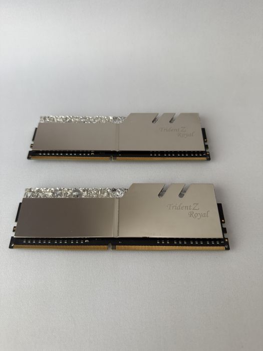 Trident z royal 4400mhz cl19 2х16gb