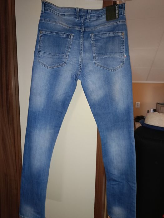 Дамски дънки различни модели