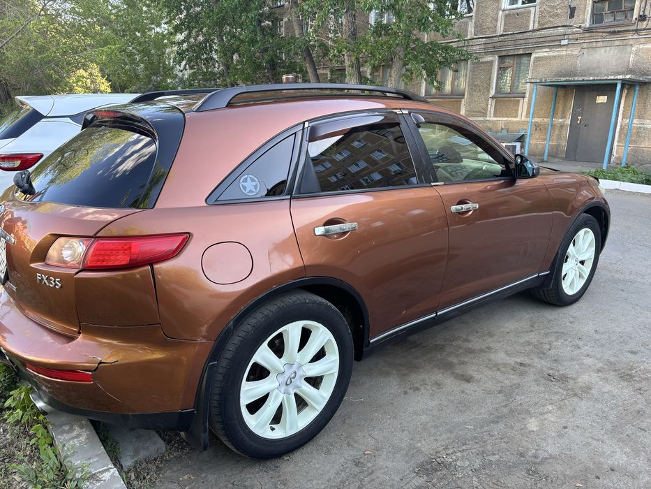 Продам Infiniti fx35 2003 год