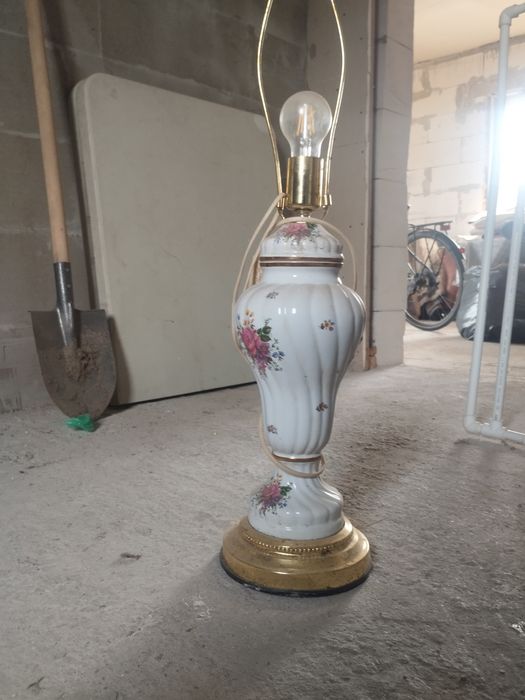 Veioză antică in stare foarte buna