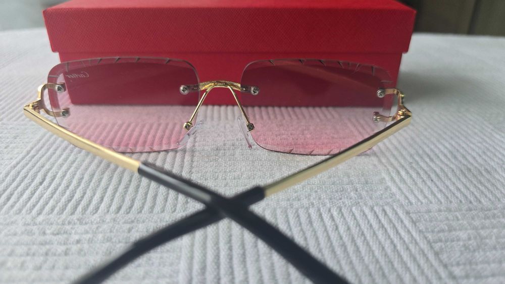 Ochelari de soare Cartier Diamond Cut roz. Transport Gratuit