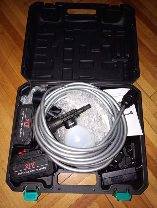 Pistol de spălat cu presiune fara fir, 2 baterii Nou