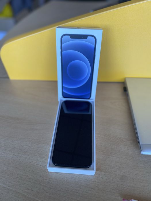 IPhone 12 64 GB black с КАЛЪФ подарък!!!