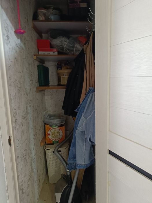 Продаём  квартиру 6 мкр 2ком