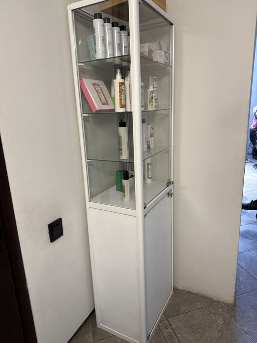 Витрина, шкаф стеклянный