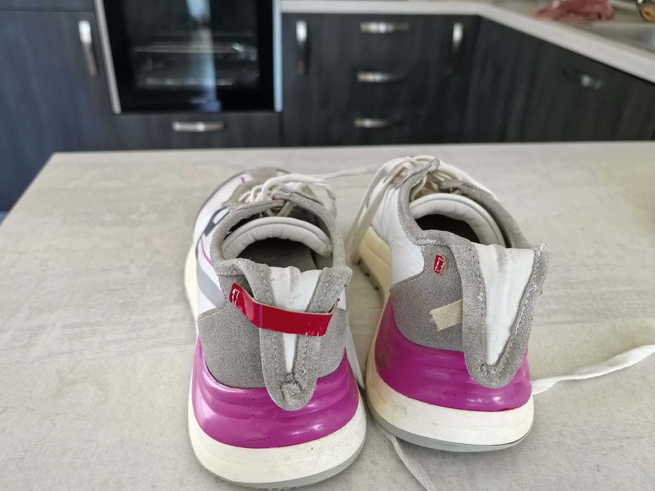 обувки с леки забележки