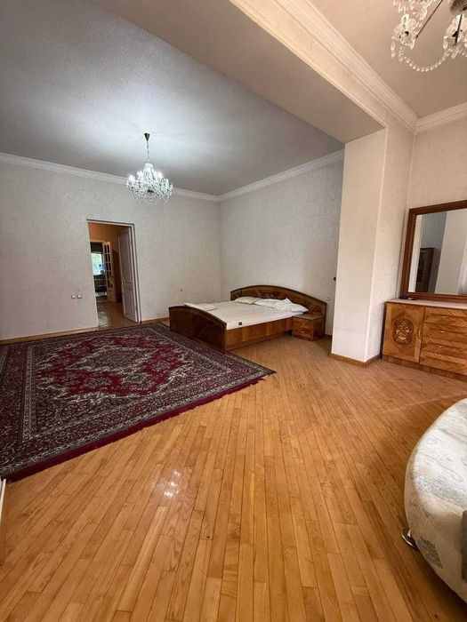 Продается   3 комн  на Ц 1  большая  квартира