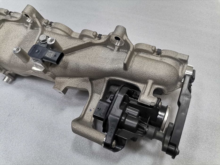 Всмукателен колектор Клапа BMW 9888472 X5 G05 G06 X7 G07 5 G60 7 G70