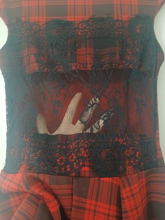 Даска червена рокля