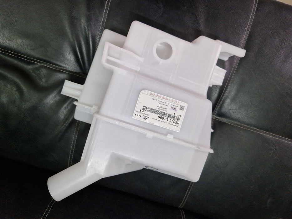 Бачок омывателя Hyundai Sonata 19-21 Год. новый оригинал