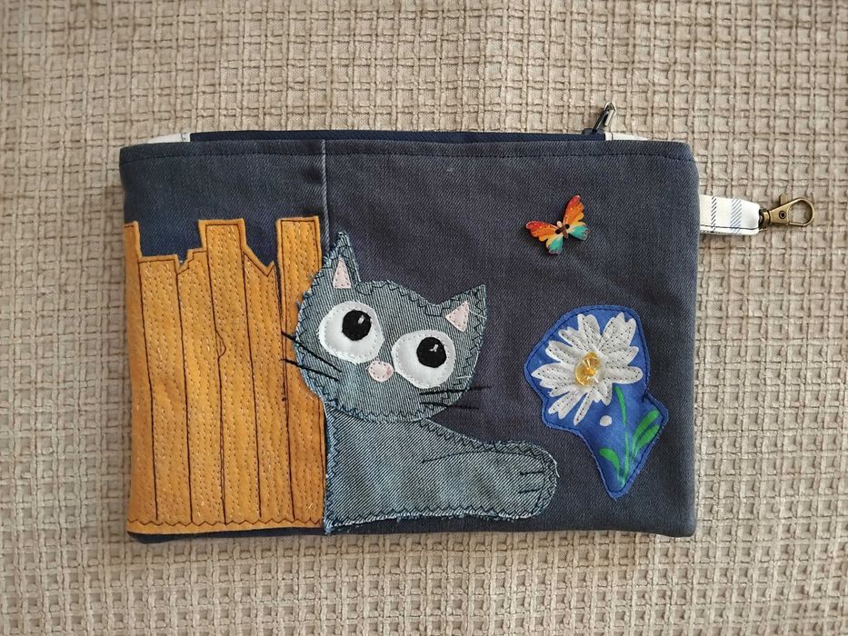 Цветни, текстилни несесери с котета