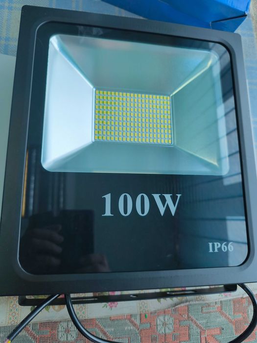 Proiector cu led smd de 100 W Optonica